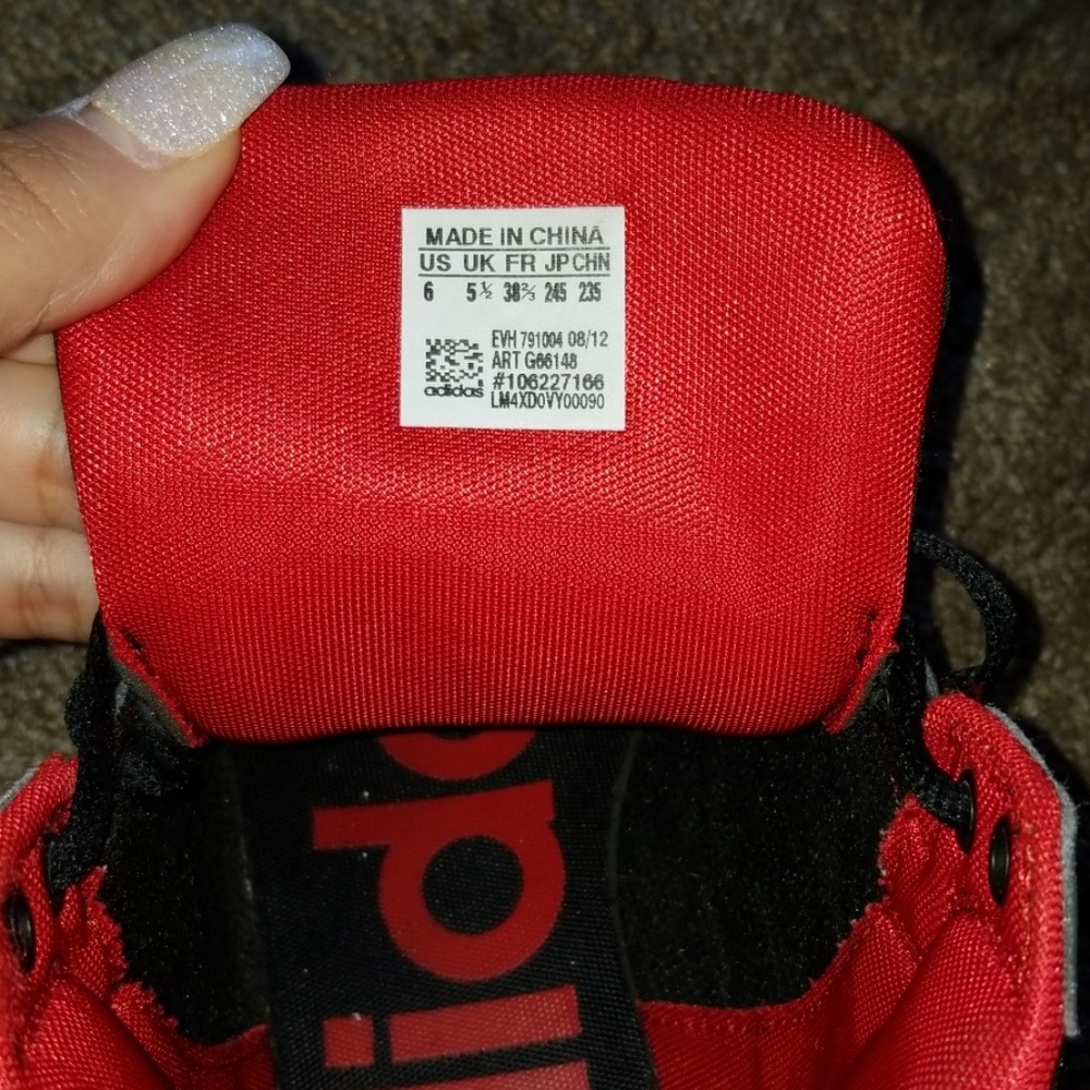 Adidas - Picture 4 of 5